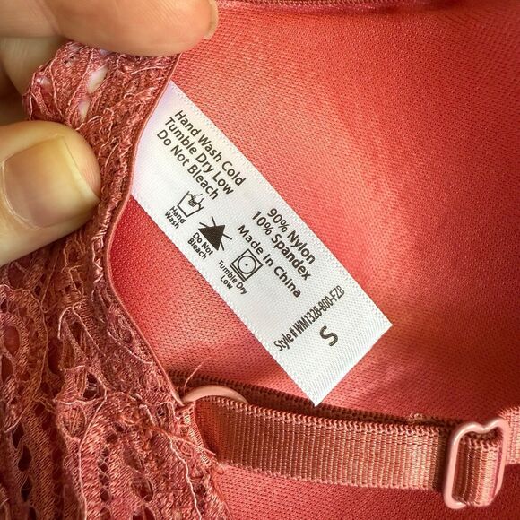 Fredericks Hollywood Lace Bralette Small Pink Finley Wireless Scallop Padded NWT - Picture 9 of 9